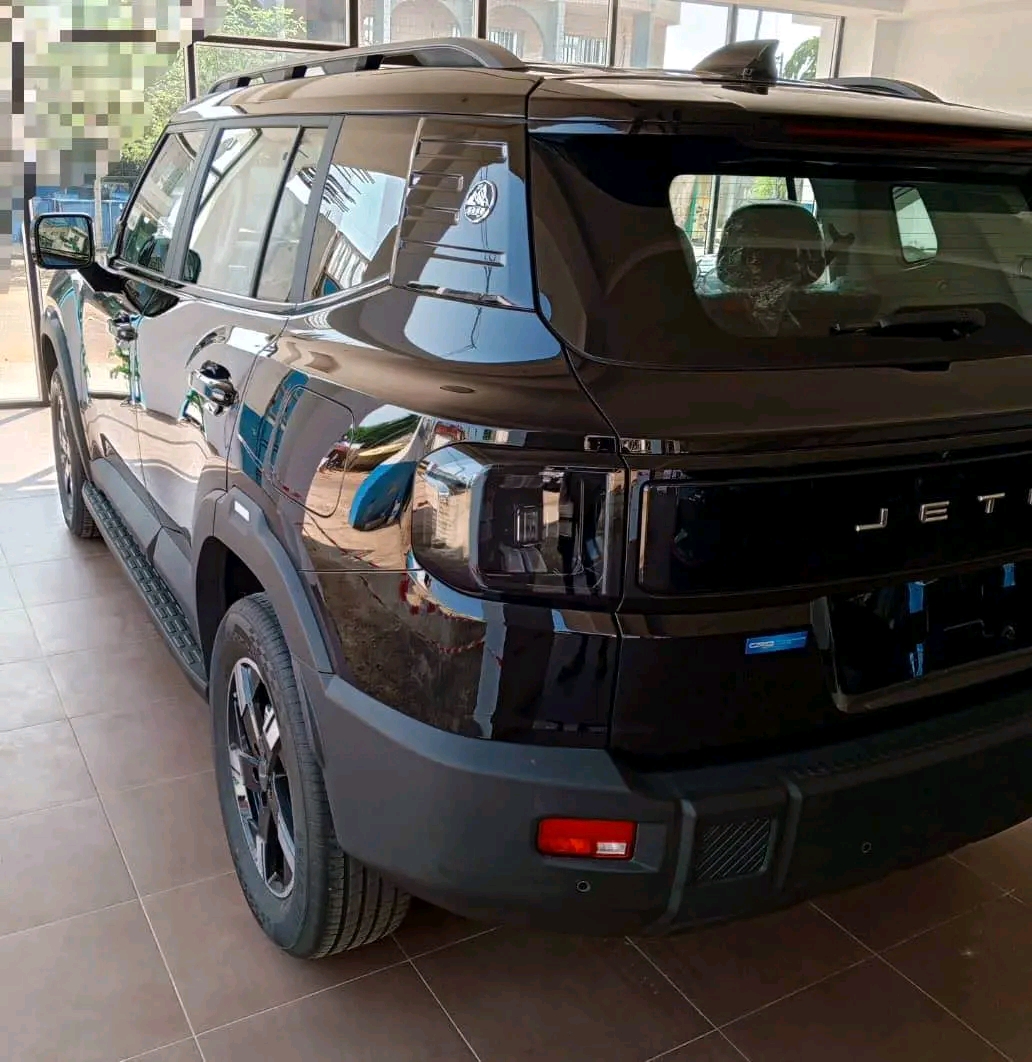 Jetour T1 2025 déjà dédouané – Essence automatique