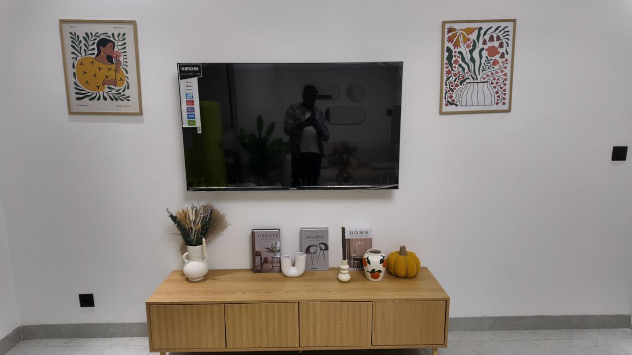 Studio meublé à louer – Point E