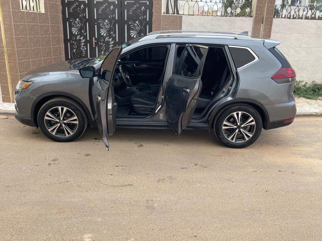 Nissan rogue année 2018
