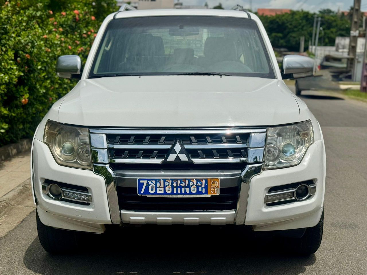 MITSUBISHI PAJERO GLS V6