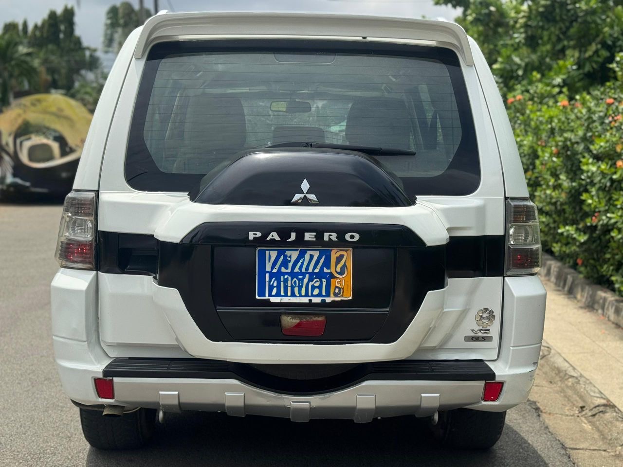 MITSUBISHI PAJERO GLS V6