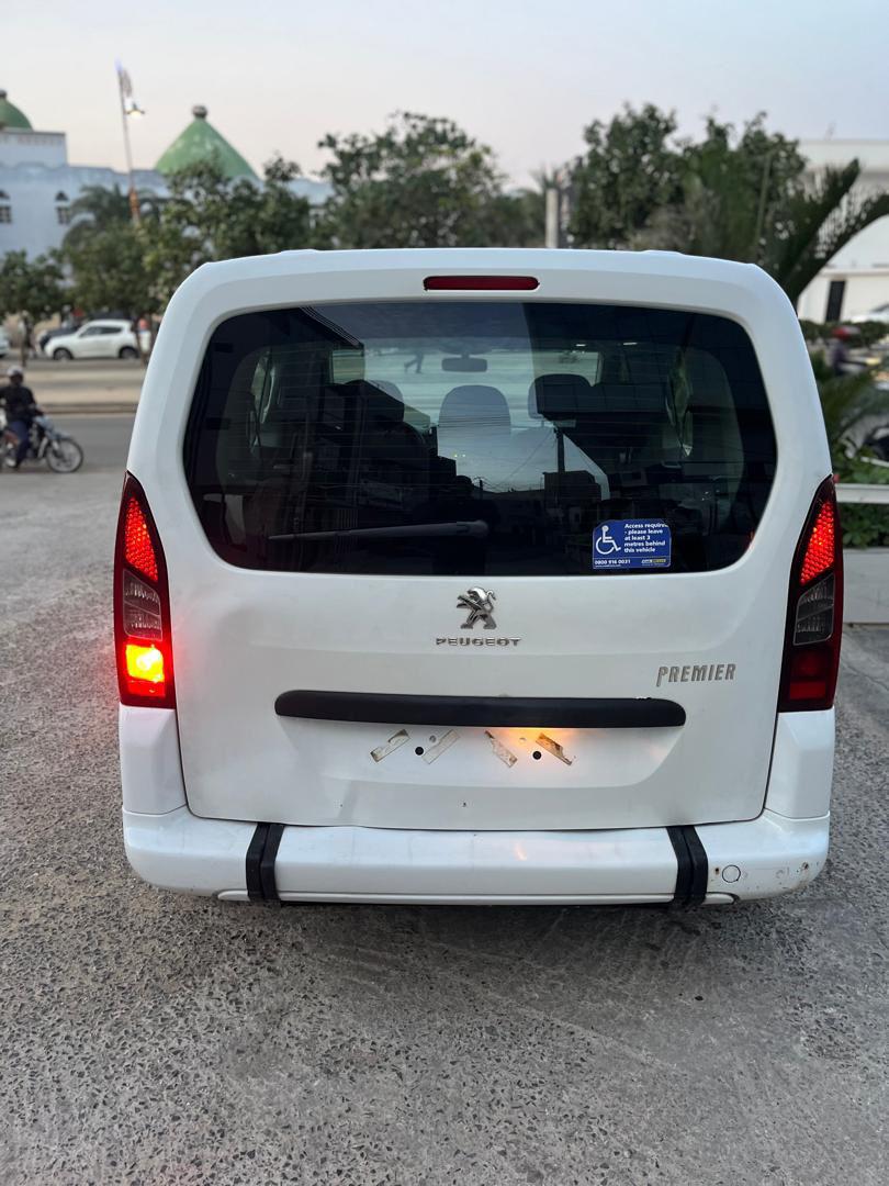 Citroën Berlingo 2017 diesel manuel climatisé 5 places à vendre