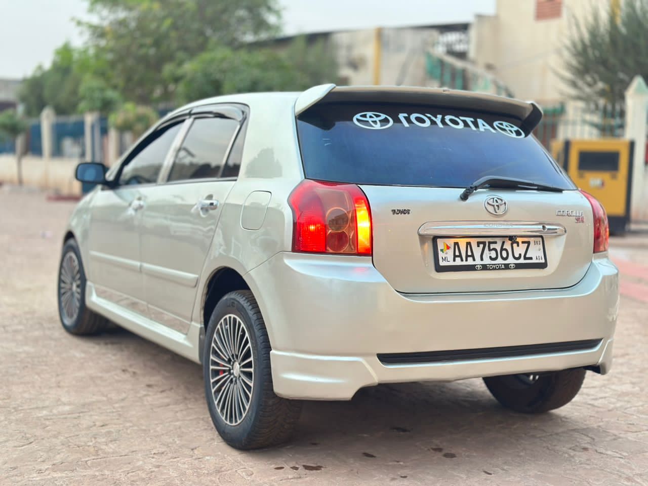 Toyota Corolla Drogba 2005 – Boîte manuelle – Bien climatisée