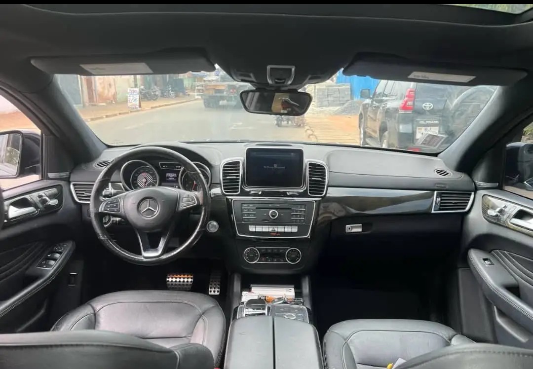 Mercedes-Benz GLE 450 AMG essence automatique année 2016–2017