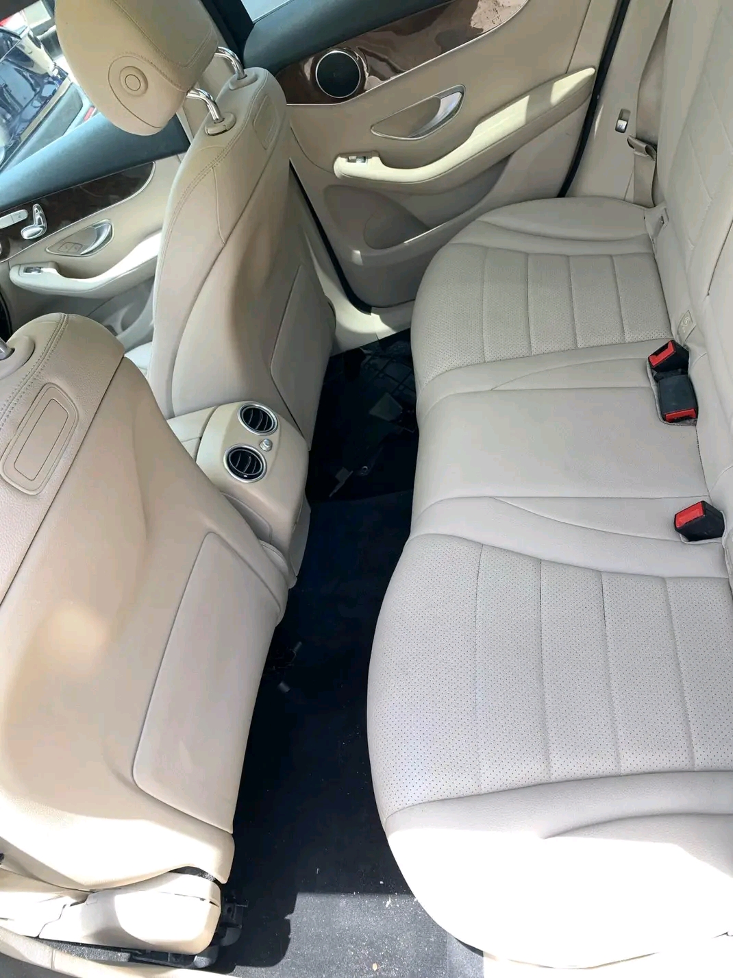 Mercedes-Benz GLC 300 2018 essence automatique