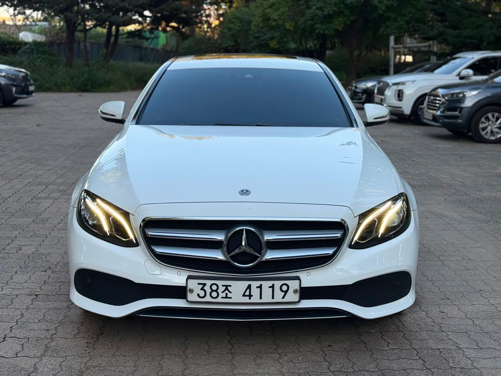 Mercedes-Benz E300 2017 Occasion – Essence Full Option