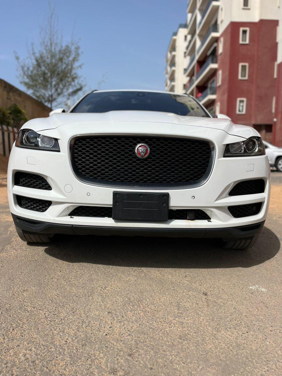 Jaguar F- pace année 2017