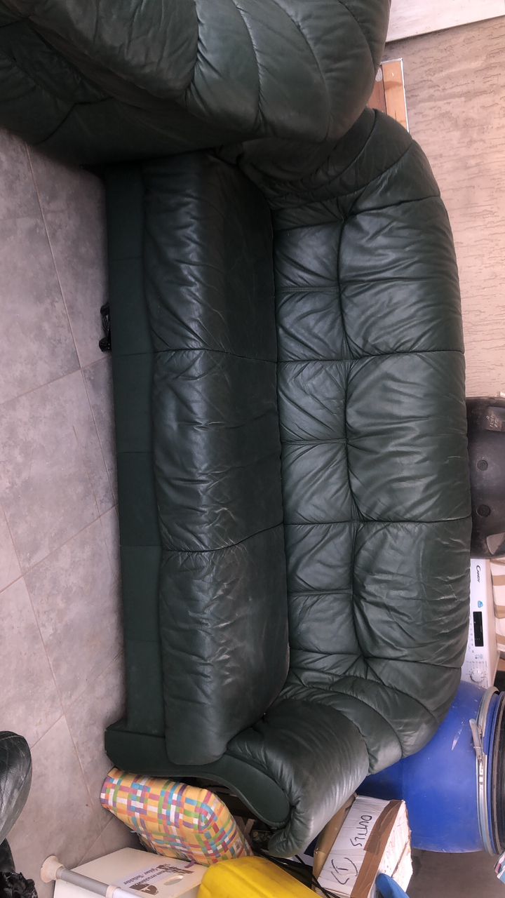 Salon Prestige en Cuir Vert Foncé (Canapés + Fauteuils Relax)
