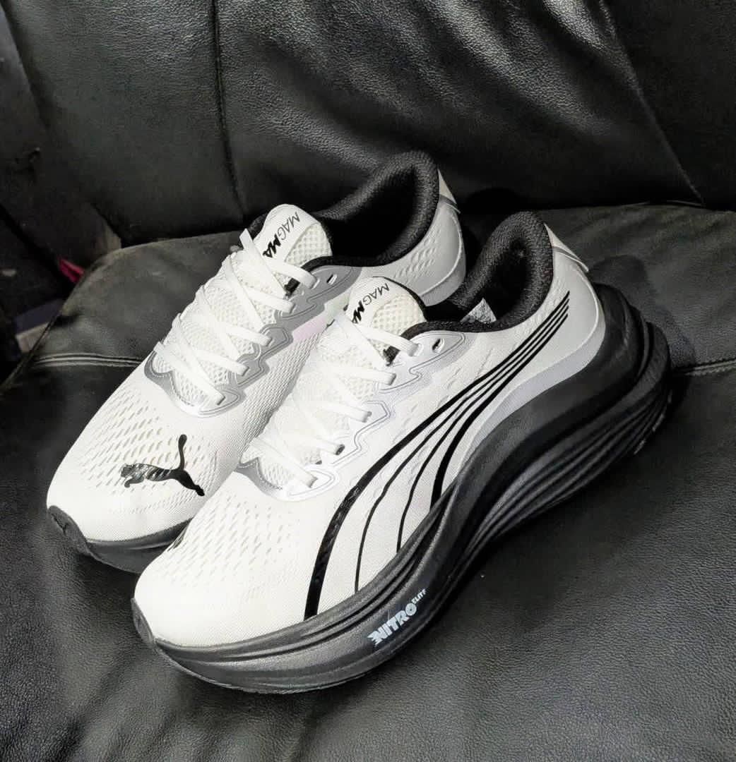 Puma MagMax Nitro à vendre à Dakar