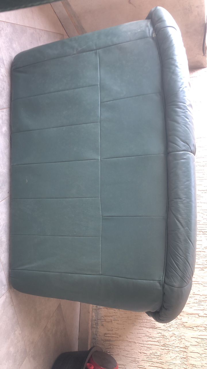 Salon Prestige en Cuir Vert Foncé (Canapés + Fauteuils Relax)
