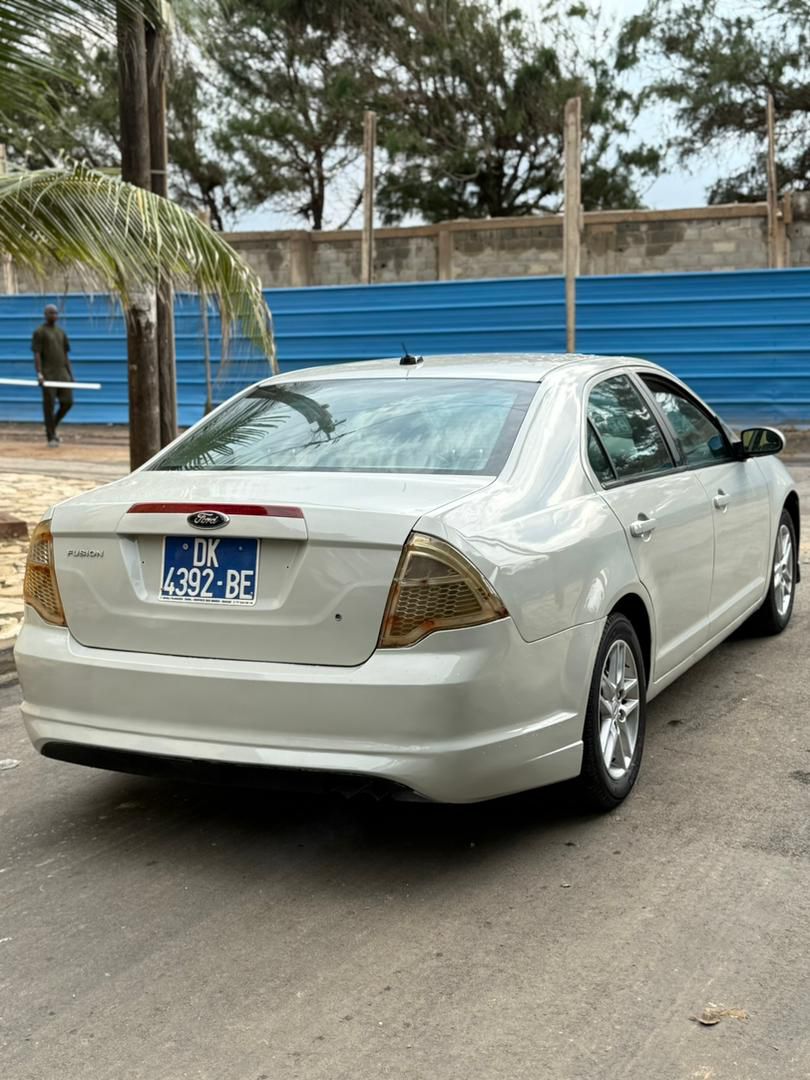Ford Fusion 2012 automatique essence  à vendre À Dakar