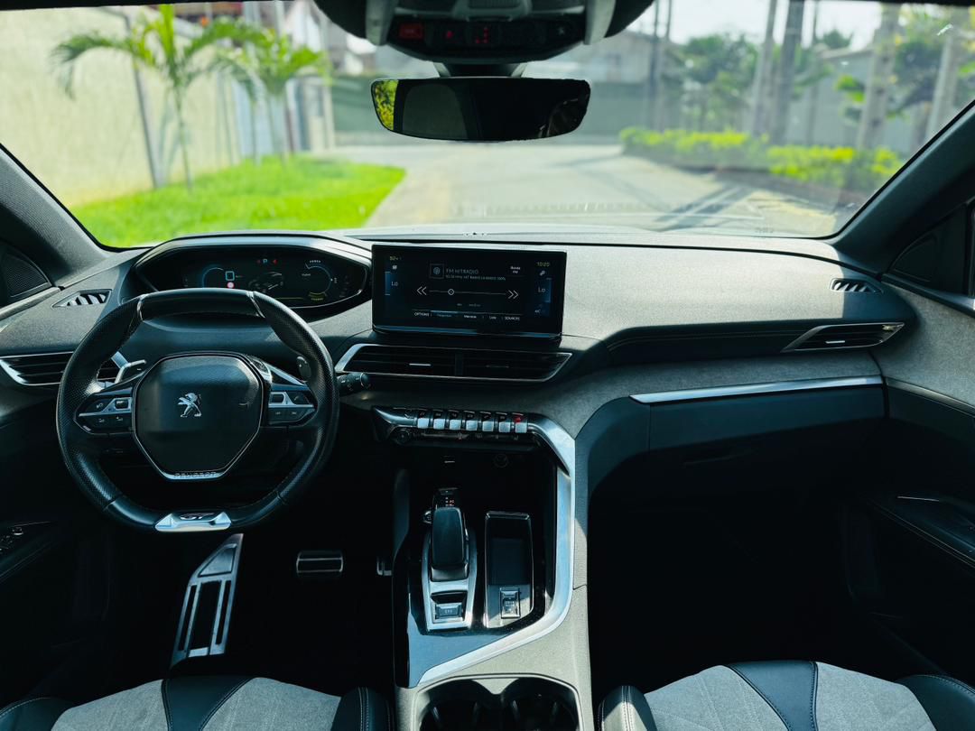 Peugeot 3008 Hybrid rechargeable essence année 2021 automatique