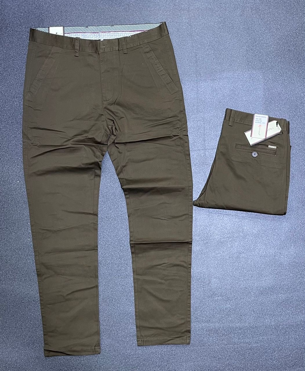 Pantalon kaki à vendre à Dakar