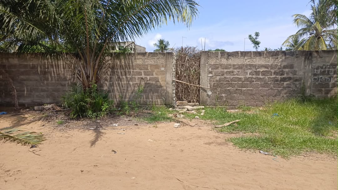 Terrain de 600 m² à Vendre à Lomé
