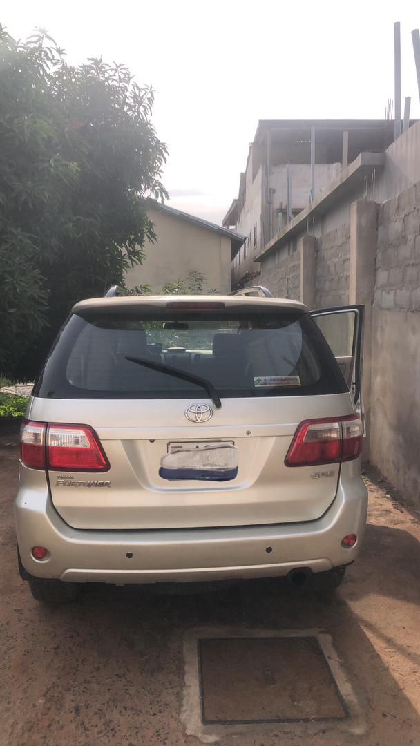 TOYOTA FORTUNER 2009