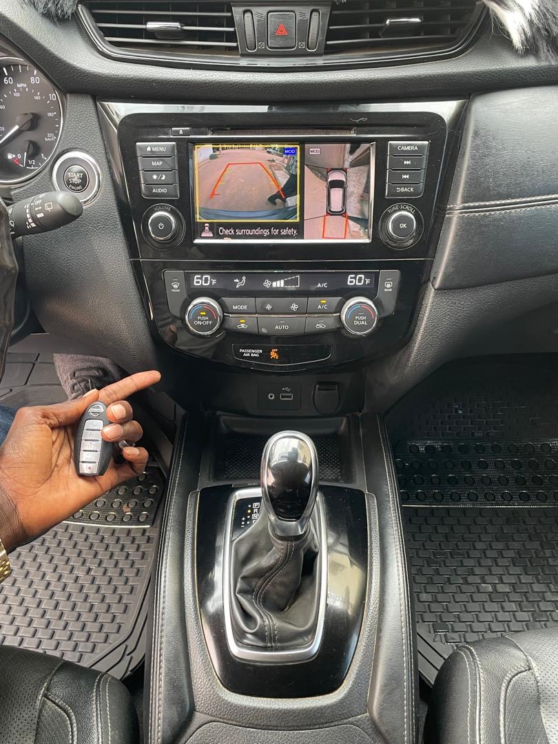 Nissan rogue année 2018