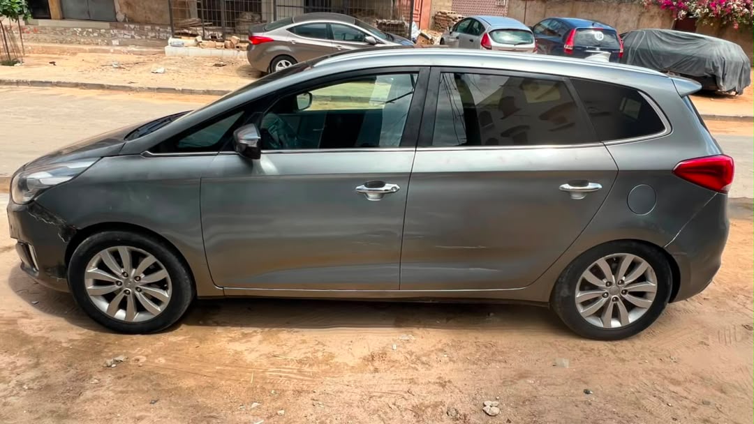KIA CARENS 2016