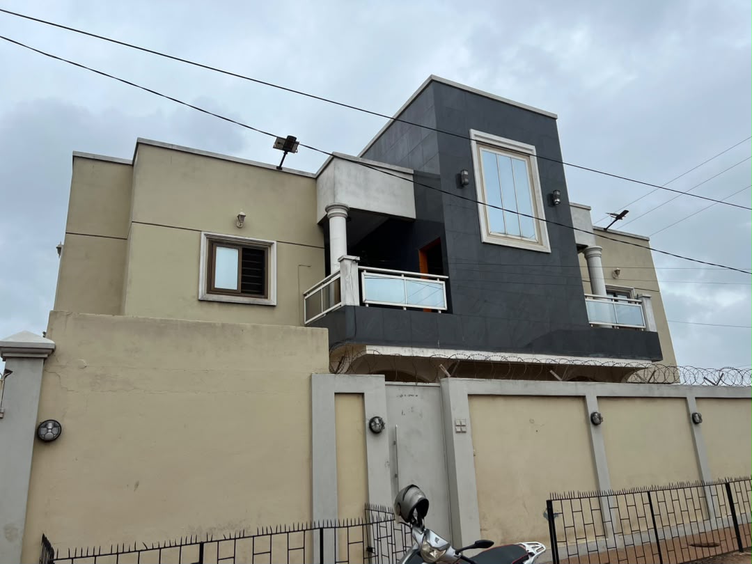 Appartement 2 chambres salon à louer à Lomé – Togo