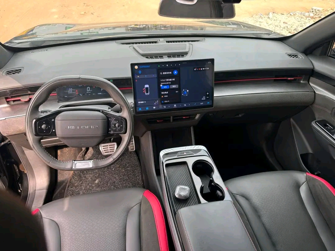 Jetour Dashing Hybride 2025 à vendre à Lomé – Déjà dédouanée