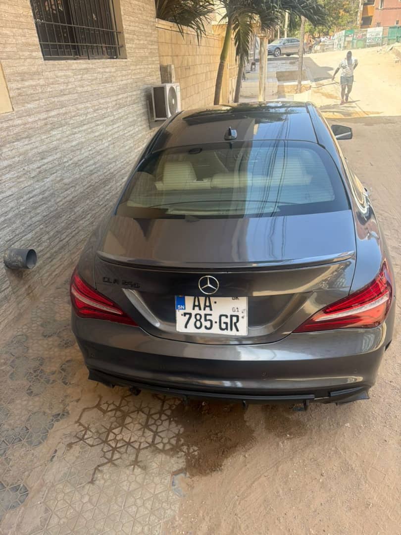 Mercedes Benz Cla250