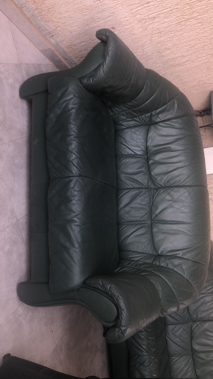 Salon Prestige en Cuir Vert Foncé (Canapés + Fauteuils Relax)