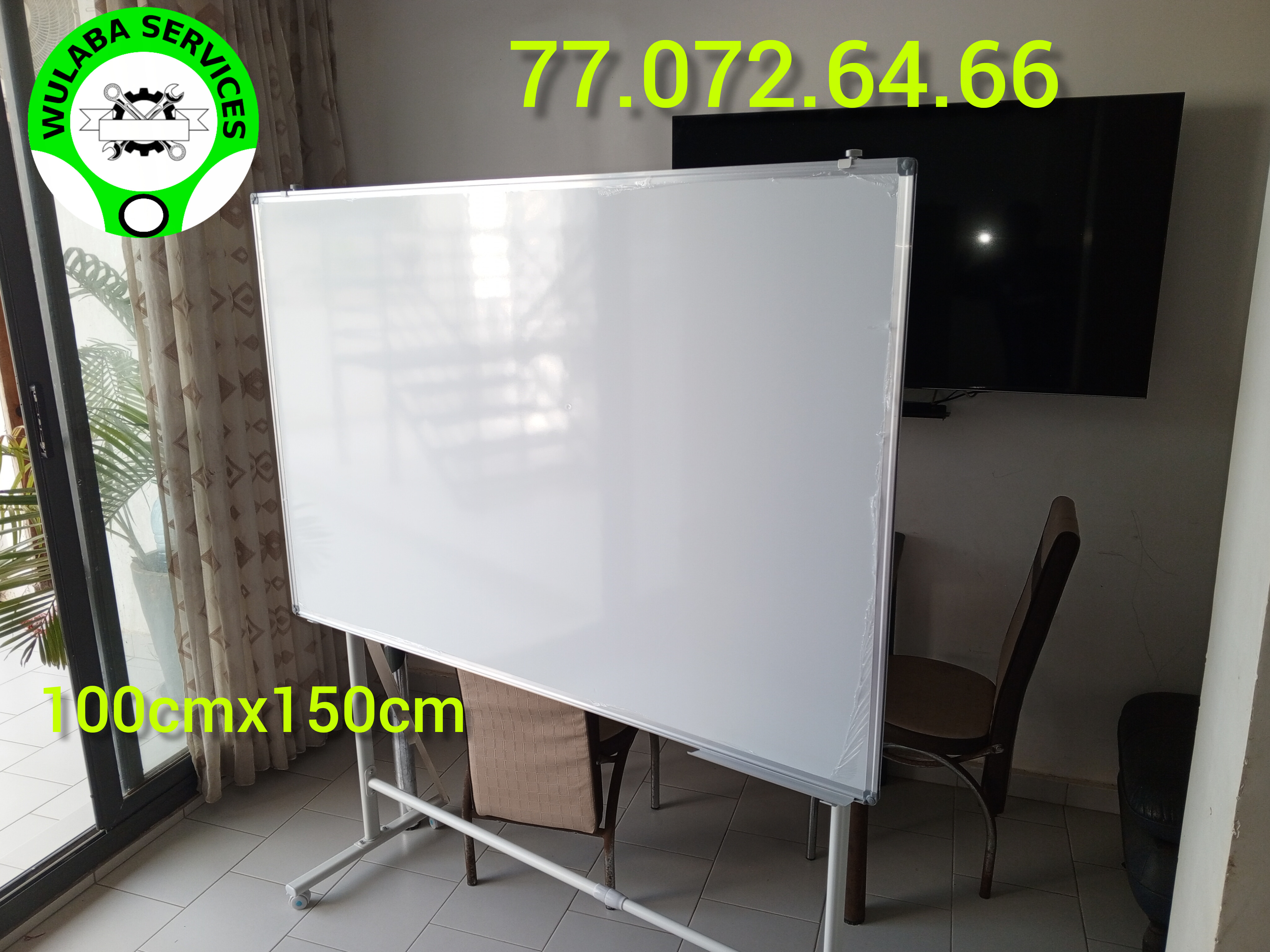 TABLEAU BLANC EFFACABLE 100cmx150cm AVEC SUPPORT