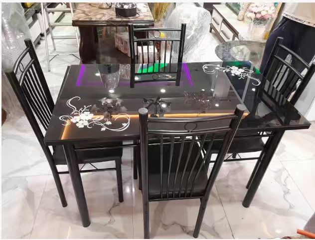 table à manger avec chaises