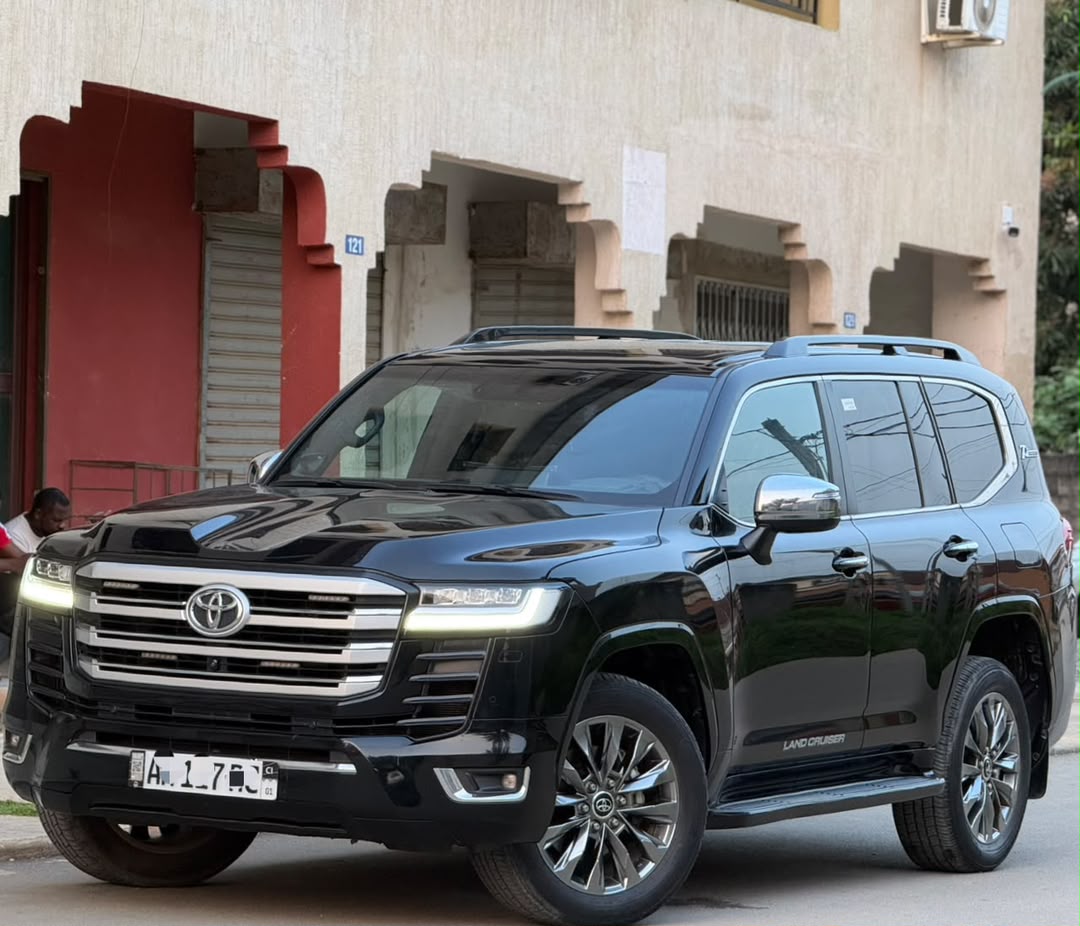 Toyota Land Cruiser VX-R 70th Anniversary 2025 Essence Automatique