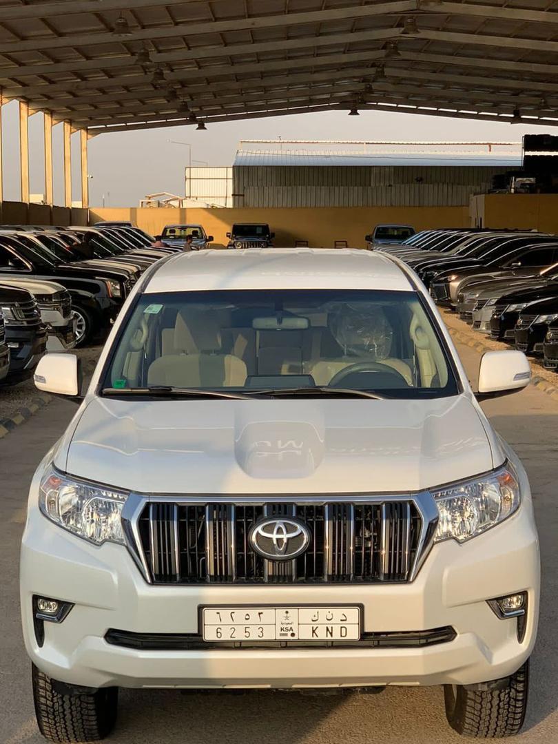 TOYOTA PRADO TXL ESSENCE AUTOMATIQUE CLIMATISÉ  ANNÈE 2022