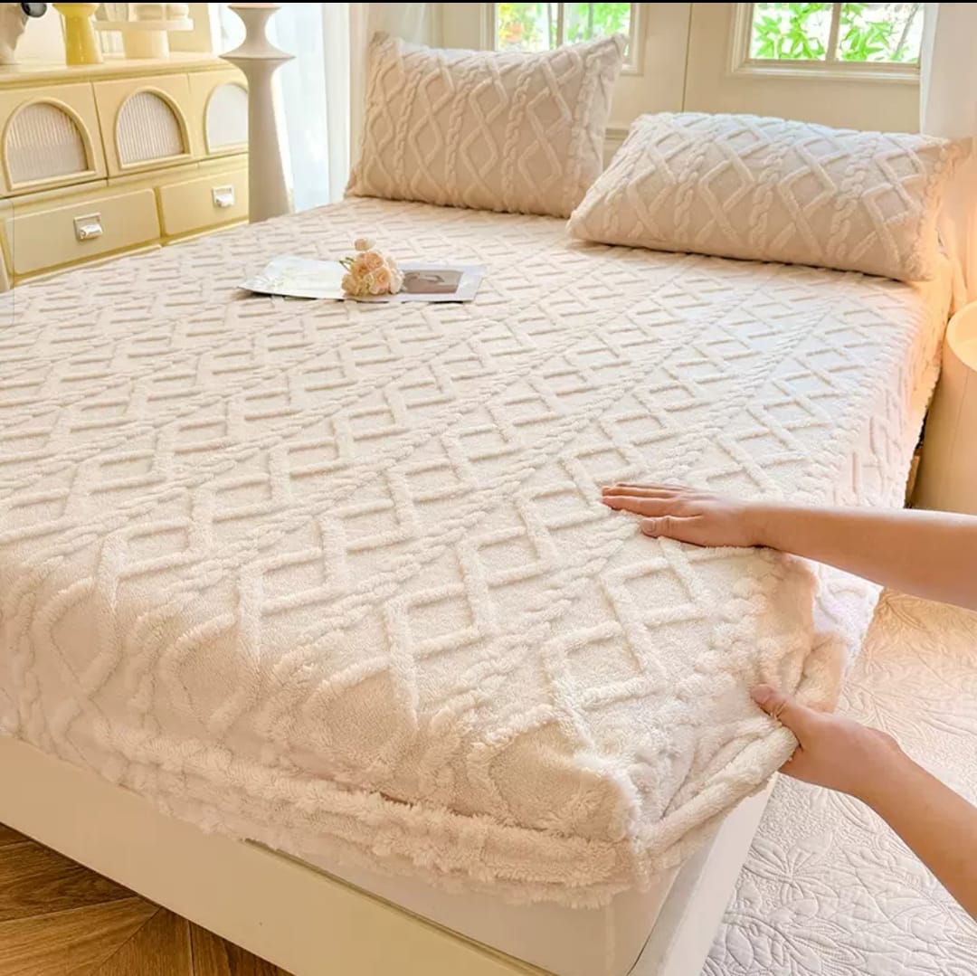 Drap Housse en Polaire + 2 Taies d’Oreiller – Ensemble Literie