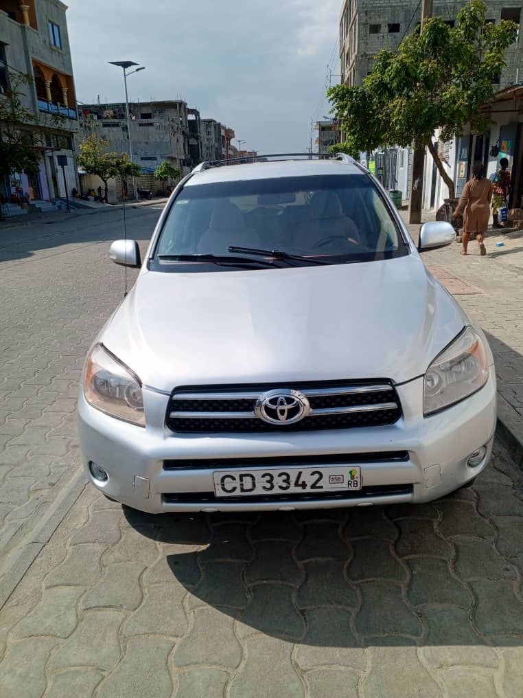 Toyota RAV4 2009 – 4 Cylindres Automatique, Écran Android, 7 Places
