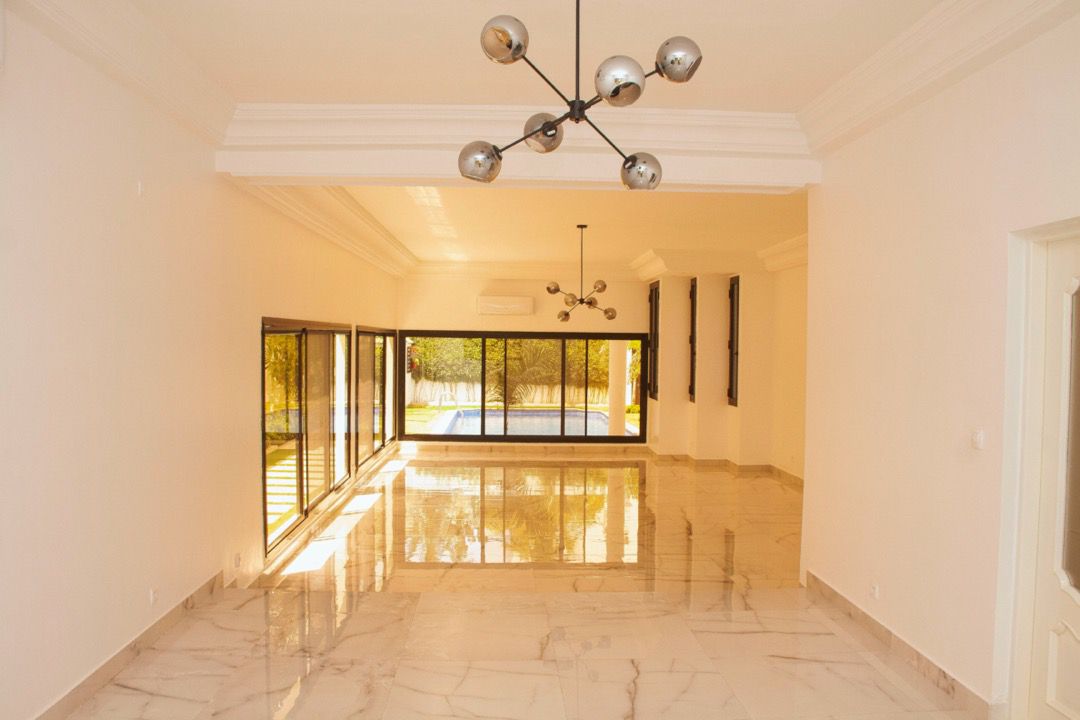 Villa F6 à louer aux Almadies