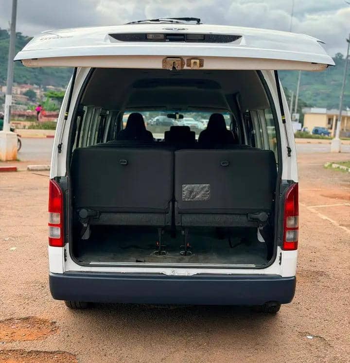 Toyota Hiace GL occasion 2021 diesel manuel 15 places