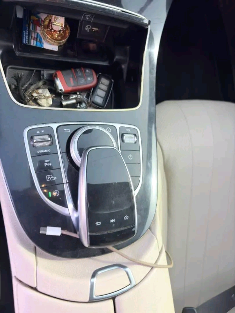 Mercedes-Benz E300 2016 automatique