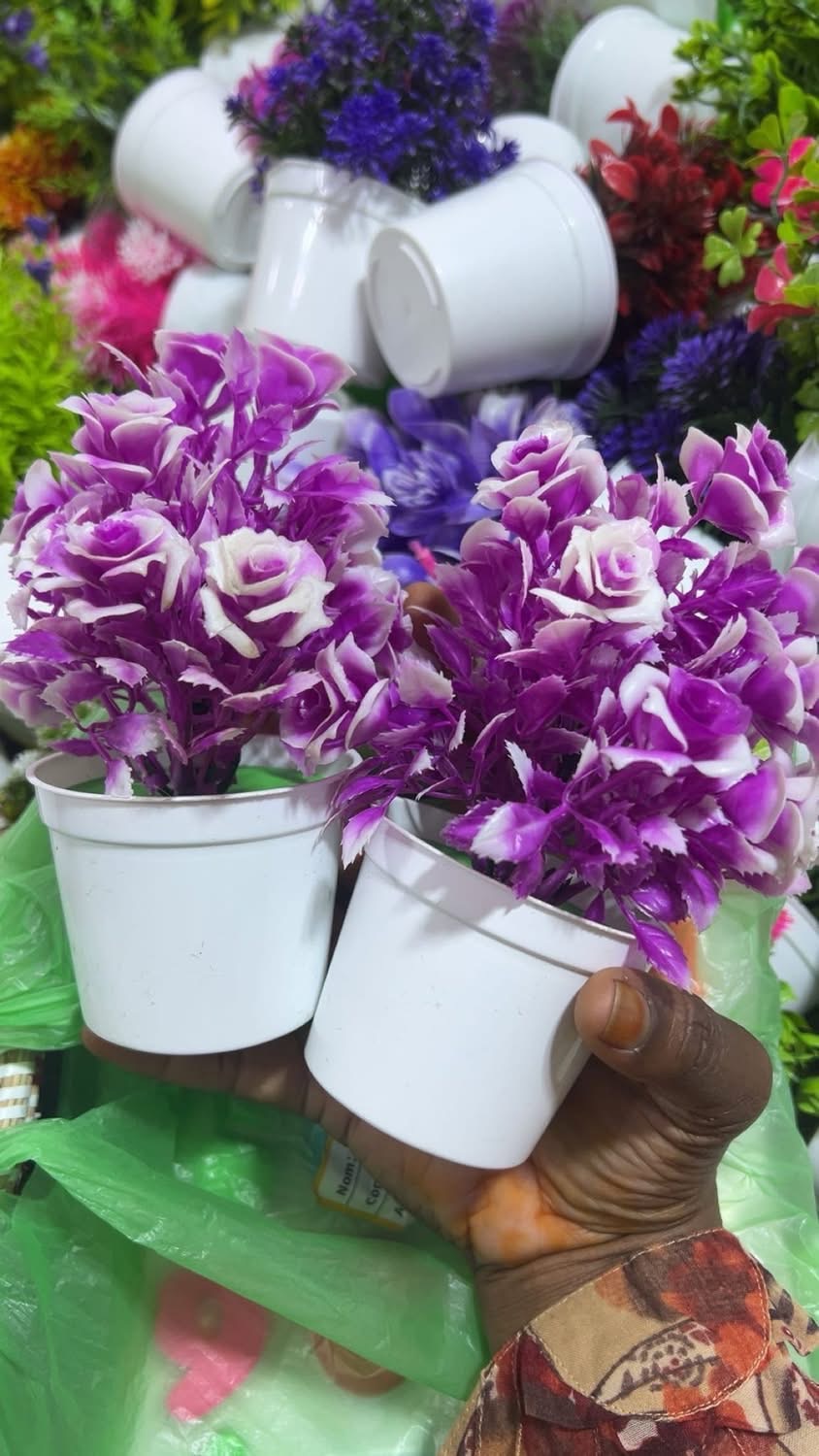 Fleurs artificielles décoratives en pot Plantes