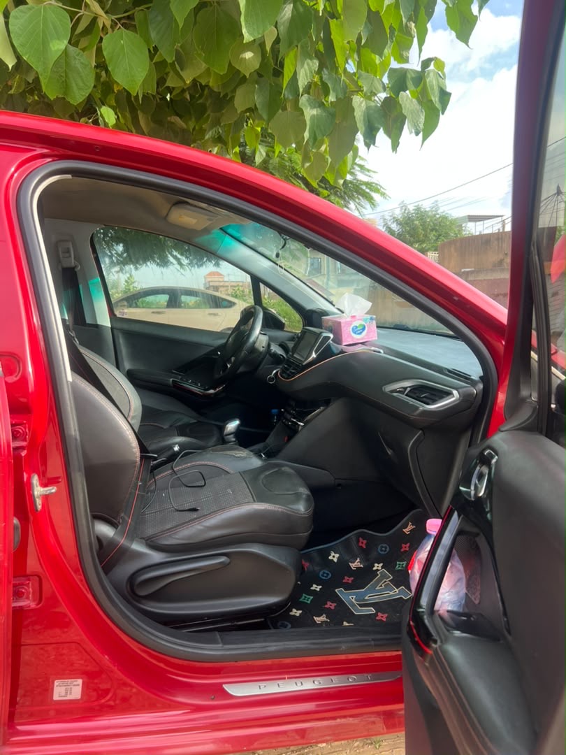 Peugeot 208 2016 Diesel Manuelle Climatisée