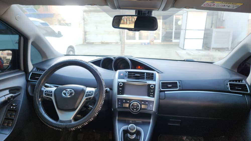 Toyota Verso d’Occasion Voiture Fiable et Économique