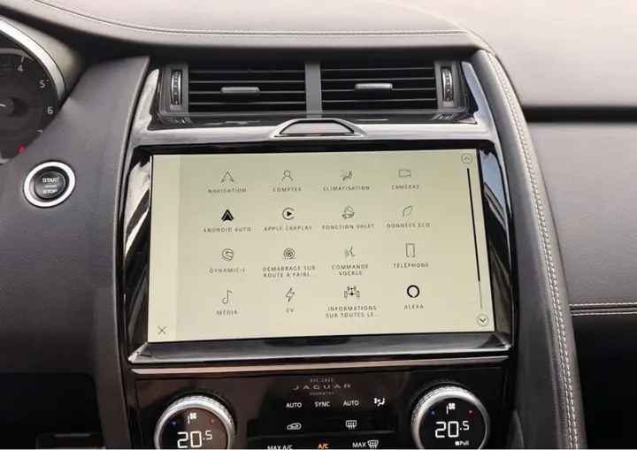 JAGUAR E-PACE P300e