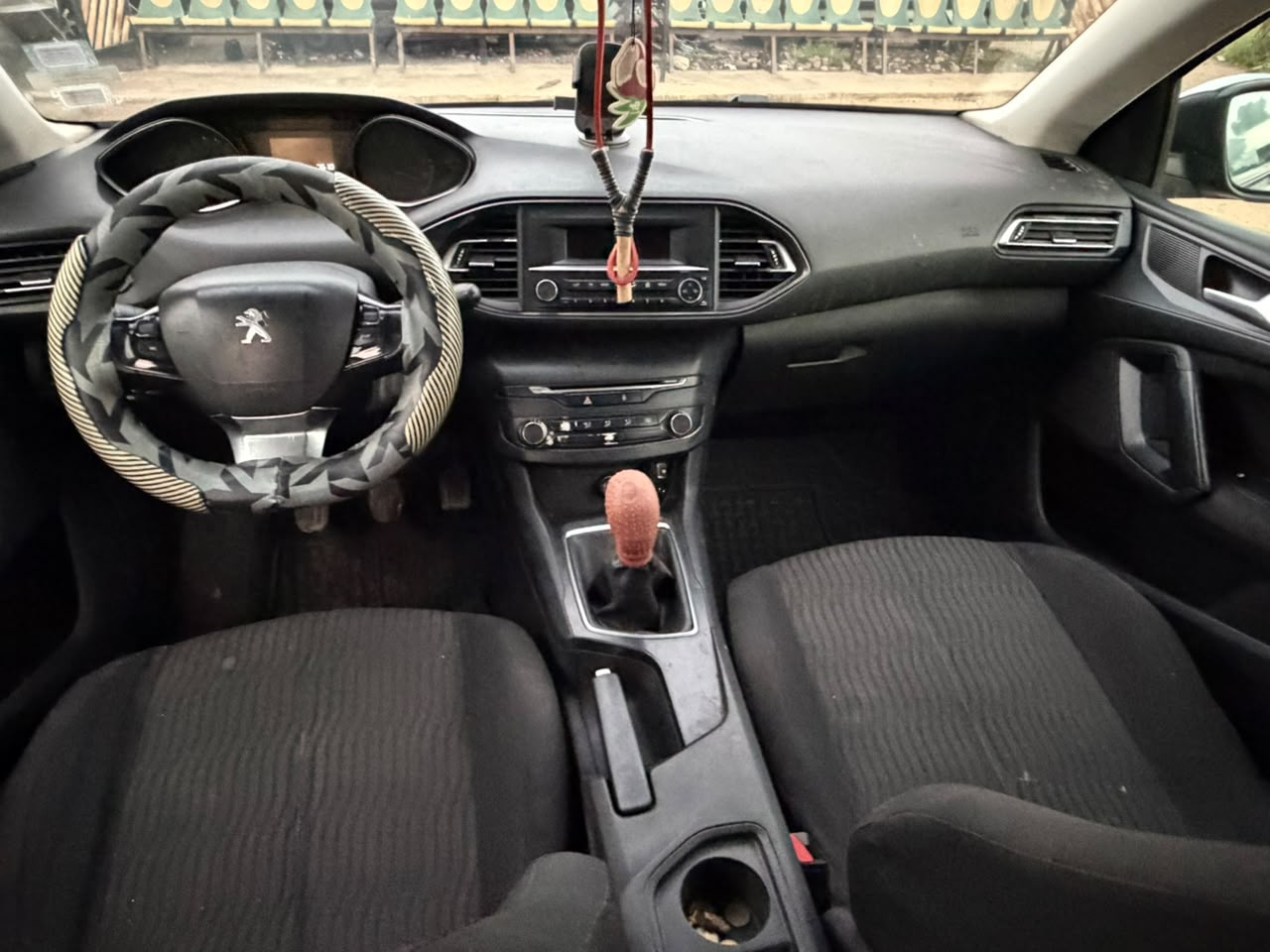Peugeot 308 T9 2016 Occasion – Diesel Manuel Climatisé