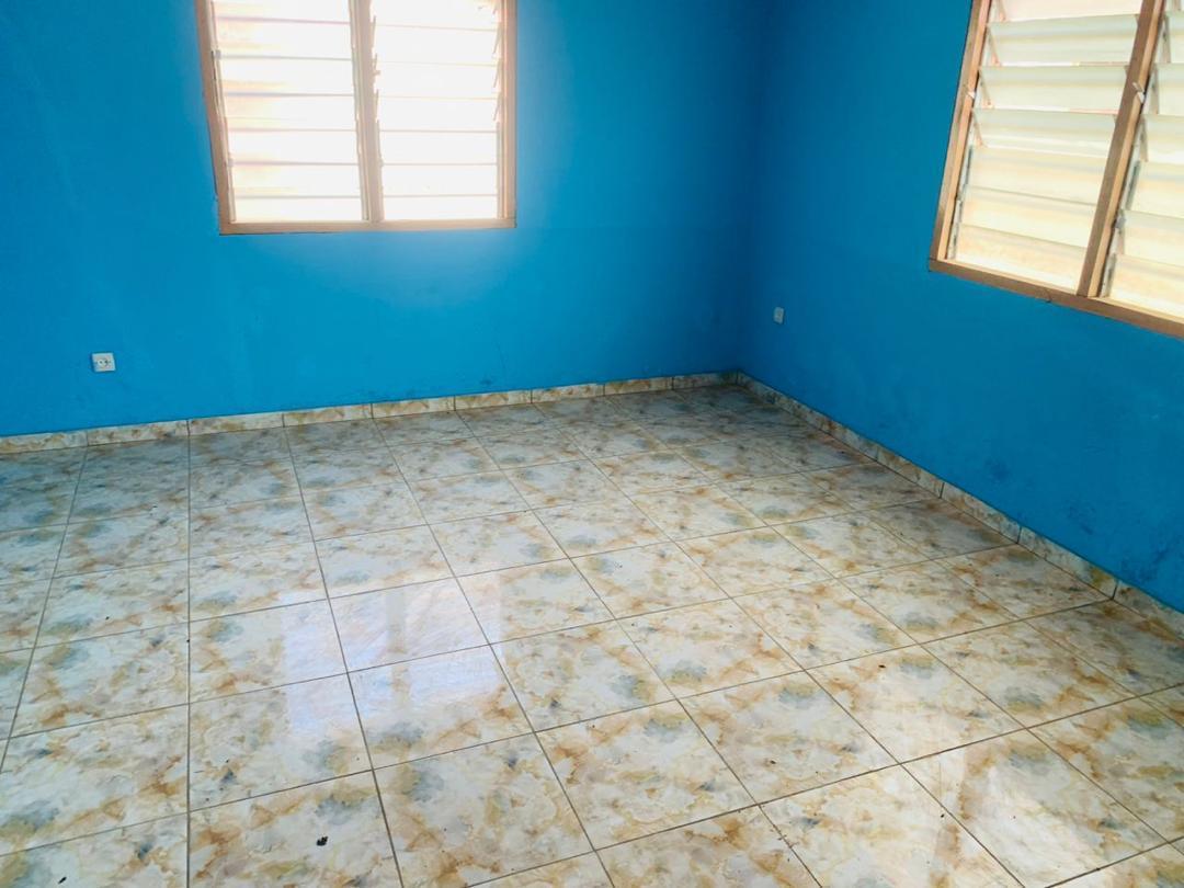 Maison de Location sur Demi-Lot 15 × 20 m