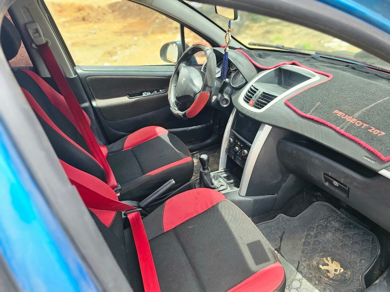 Peugeot 207 année 2012