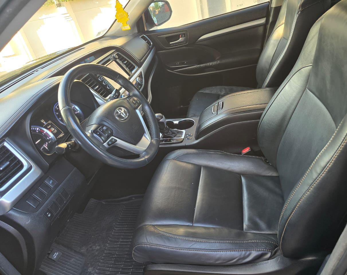 TOYOTA HIGHLANDER 2017