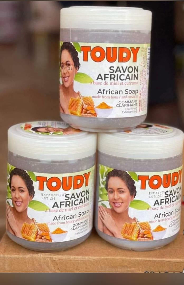 Savon collagène enti taches acné bouton et vergetures