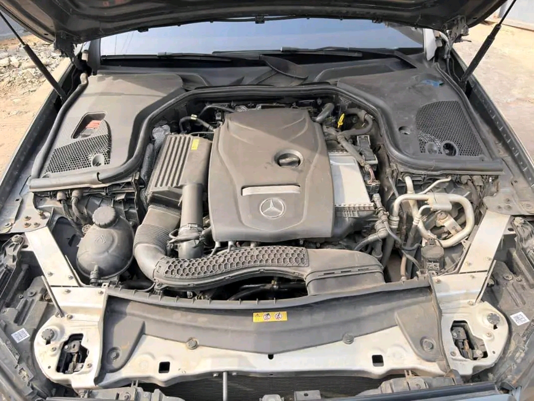 Mercedes-Benz E300 2016 automatique