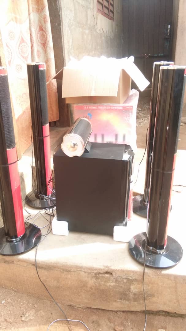 HOME CINEMA DE MARQUE ETKAL NEUF