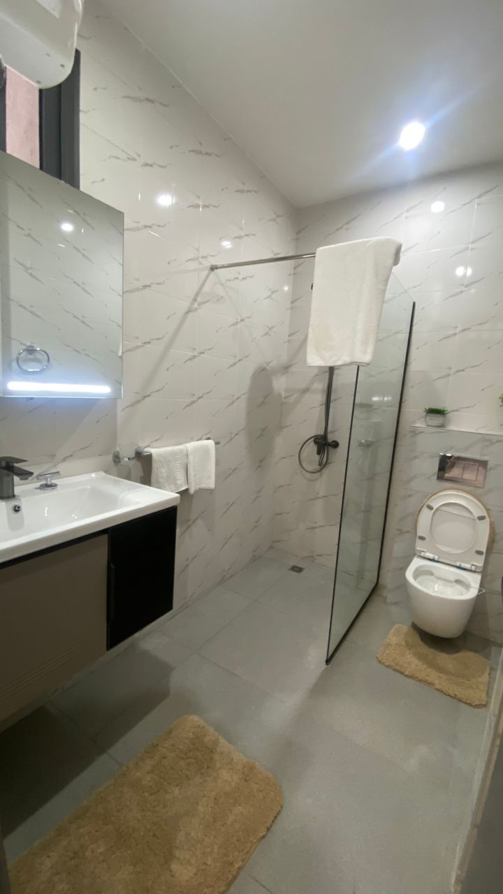 Appartement F3 meublé à louer au Point E