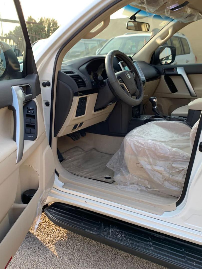 TOYOTA PRADO TXL ESSENCE AUTOMATIQUE CLIMATISÉ  ANNÈE 2022