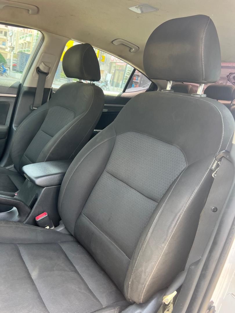 Hyundai ELANTRA 2017 Essence Automatique