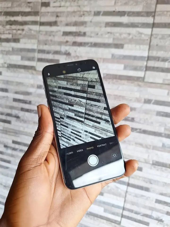 Ex iPhone X g256