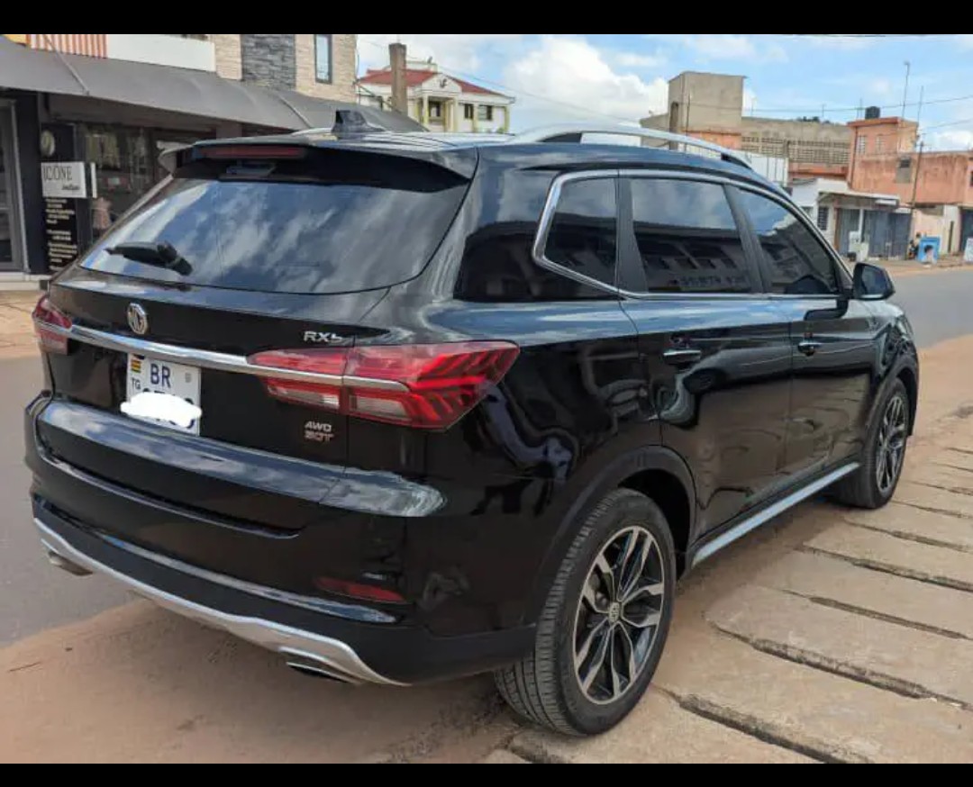 MG RX5 2022 essence automatique